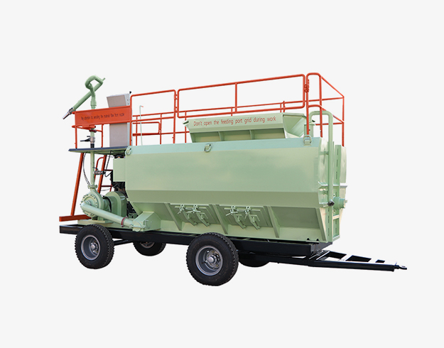 hydroseeding machine with trailer